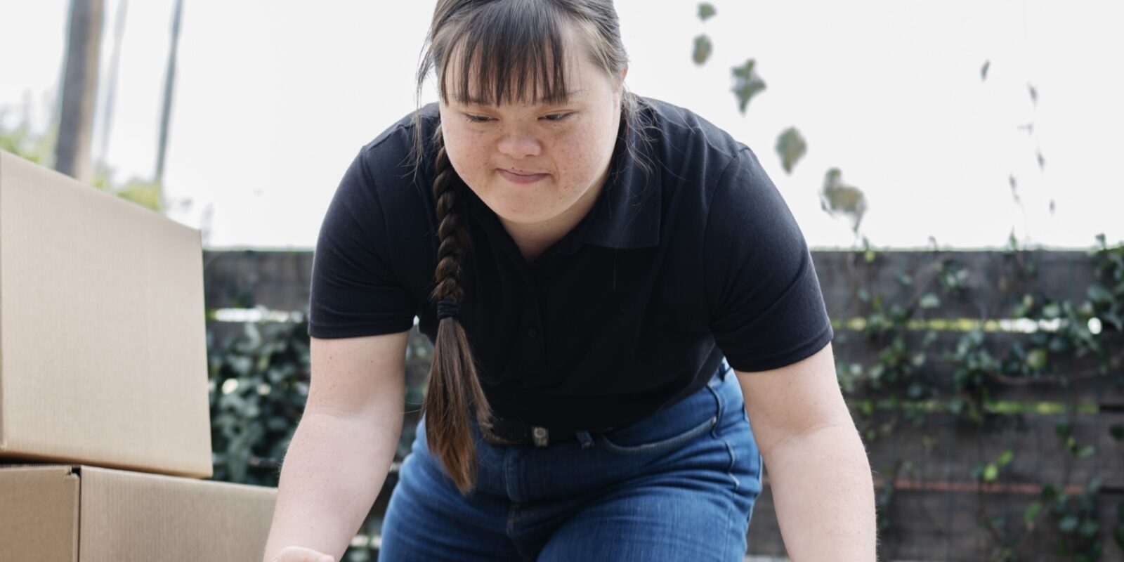 Person moving boxes1