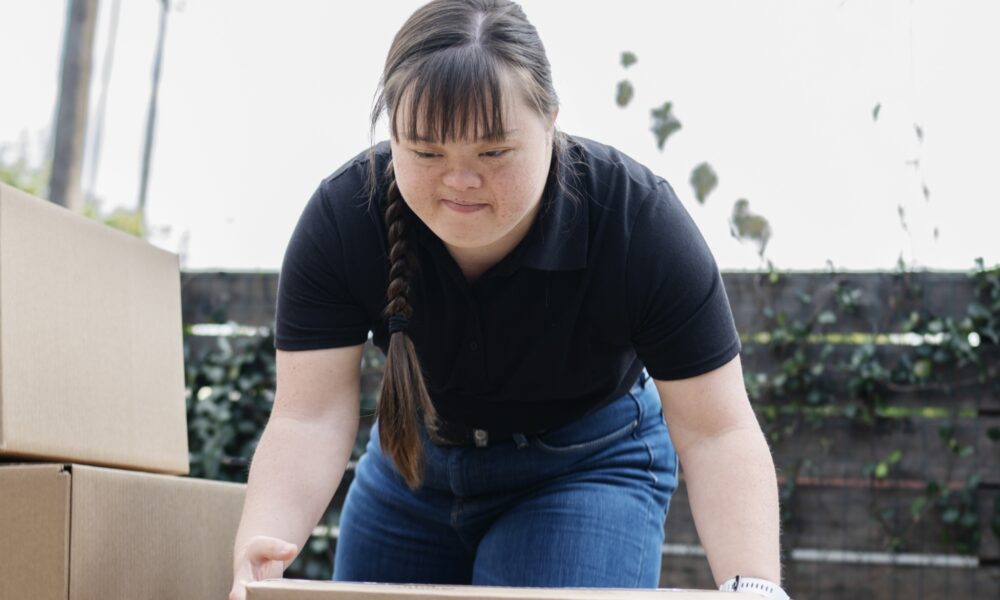 Person moving boxes1