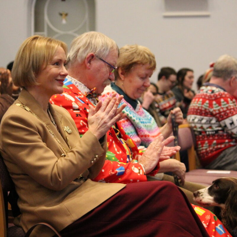 People signing to music